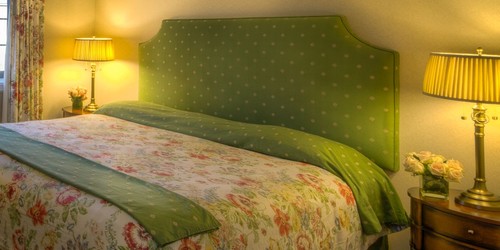 Mayfair Room bed